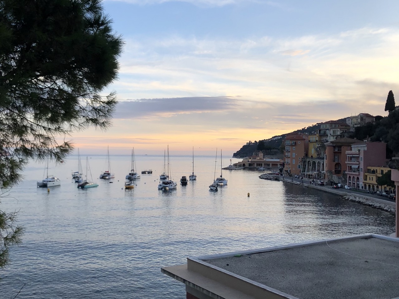 Villefranche sur mer au moment du couché du soleil